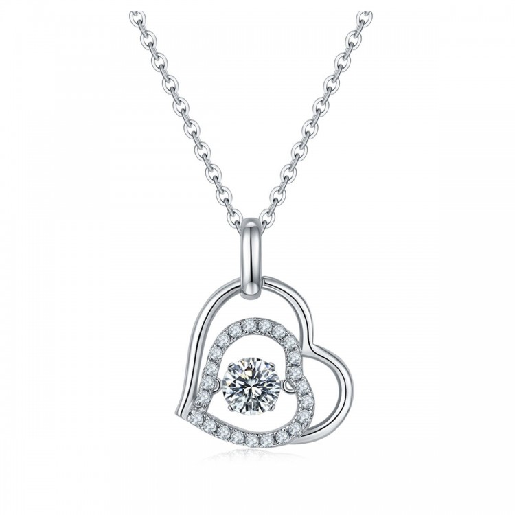 Collier en forme de cœur en argent avec une pierre moissanite 0,5 carat.